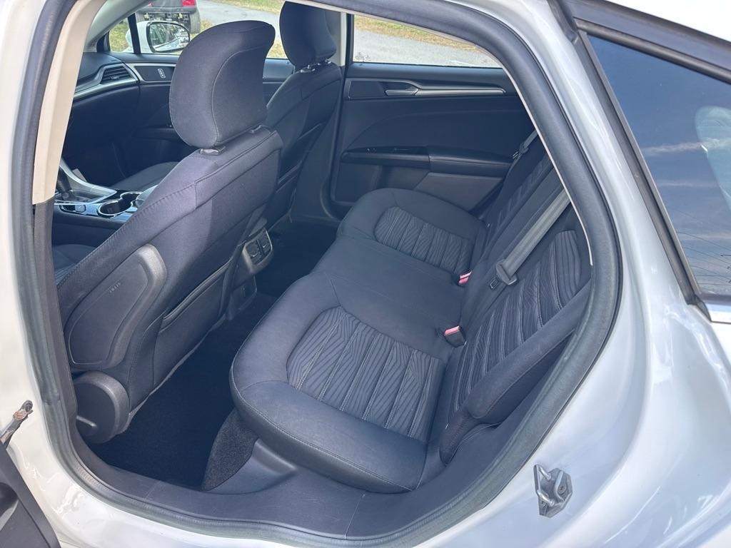 Ford Fusion 4dr Sdn SE FWD 2016