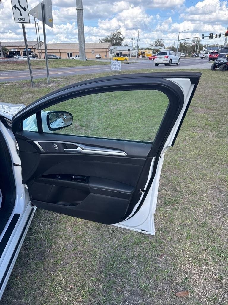 Ford Fusion 4dr Sdn SE FWD 2016