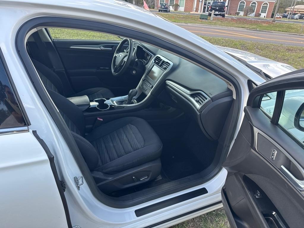 Ford Fusion 4dr Sdn SE FWD 2016