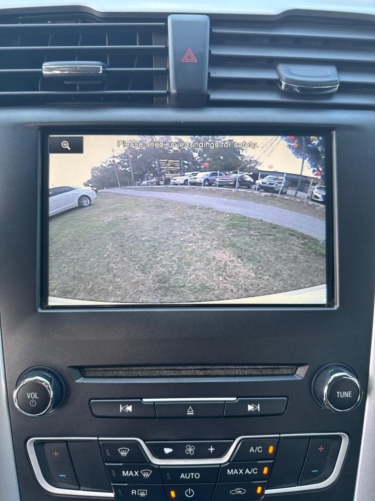 Ford Fusion 4dr Sdn SE FWD 2016