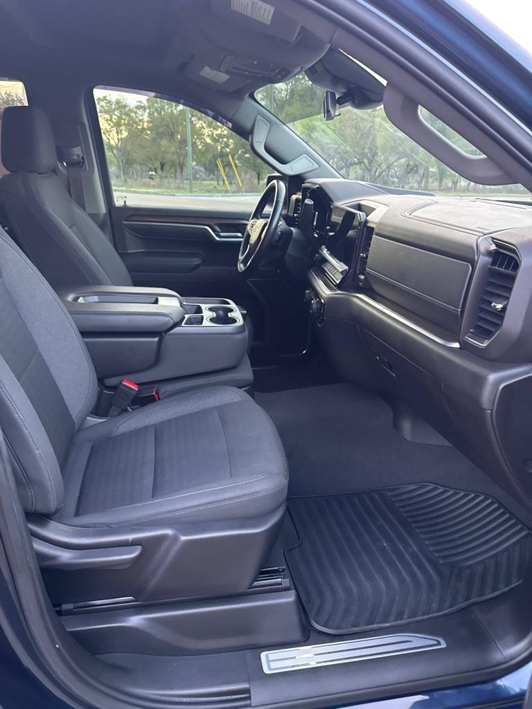 Chevrolet Silverado 1500 4WD Crew Cab 147" LT w/2FL 2022