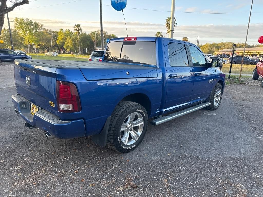 RAM 1500 Sport 4x2 Crew Cab 5'7" Box 2017