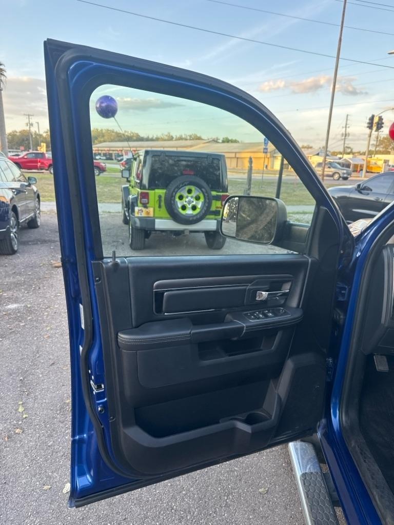 RAM 1500 Sport 4x2 Crew Cab 5'7" Box 2017