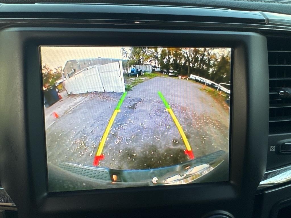 RAM 1500 Sport 4x2 Crew Cab 5'7" Box 2017