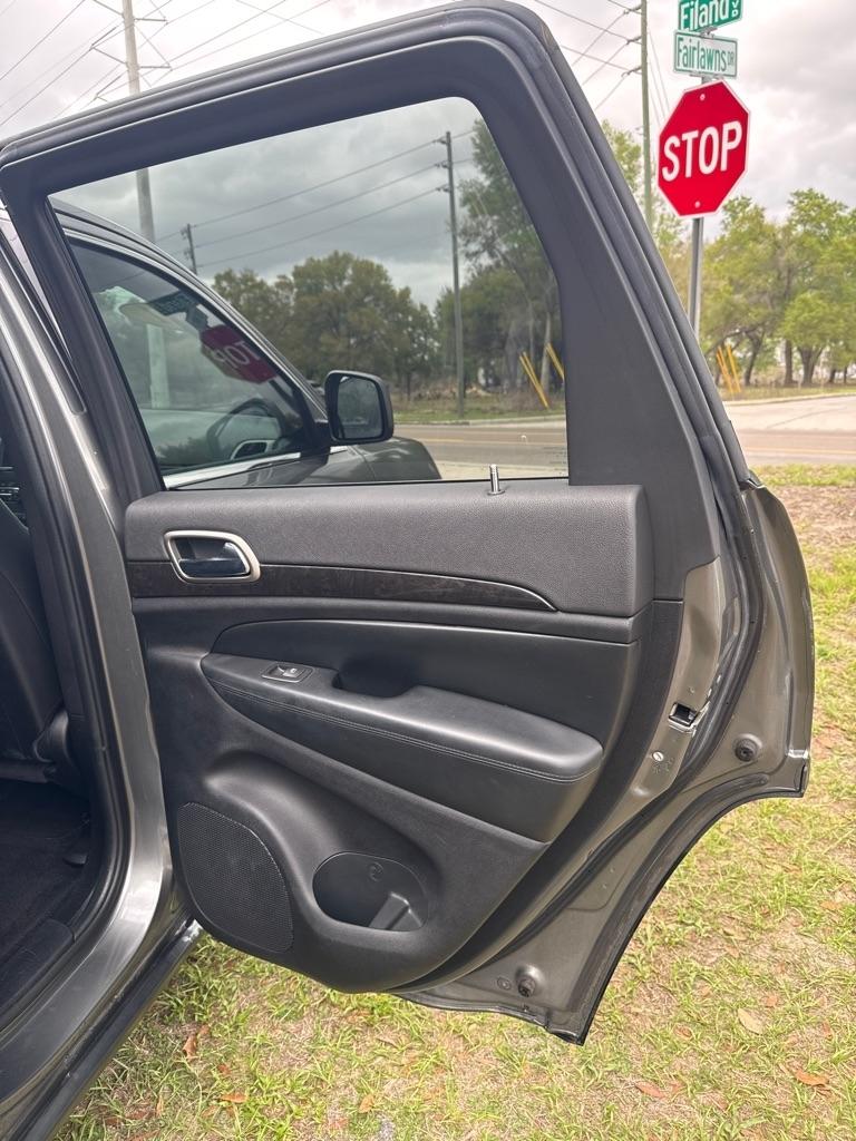 Jeep Grand Cherokee 4WD 4dr Laredo 2011