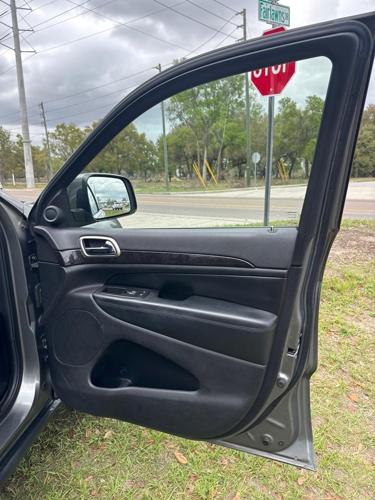 Jeep Grand Cherokee 4WD 4dr Laredo 2011