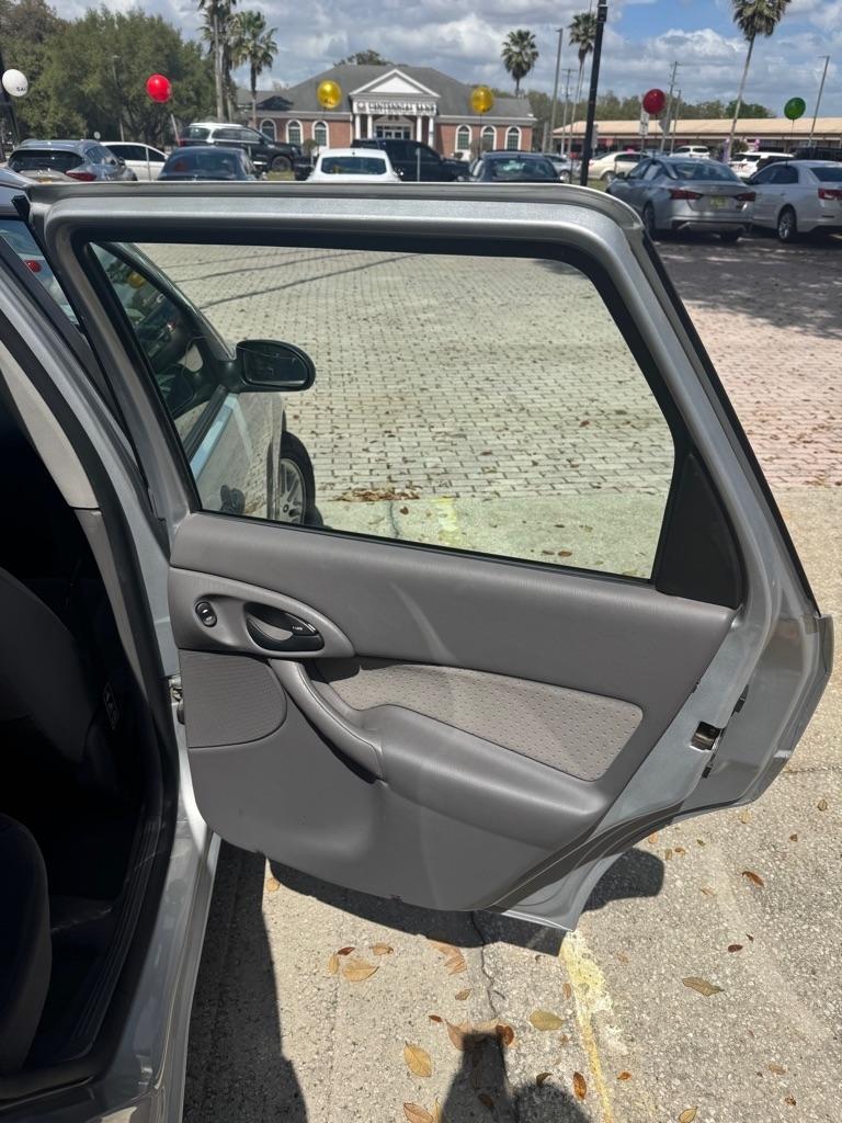 Ford Focus 4dr Wgn SE I4 Manual Fleet 2003