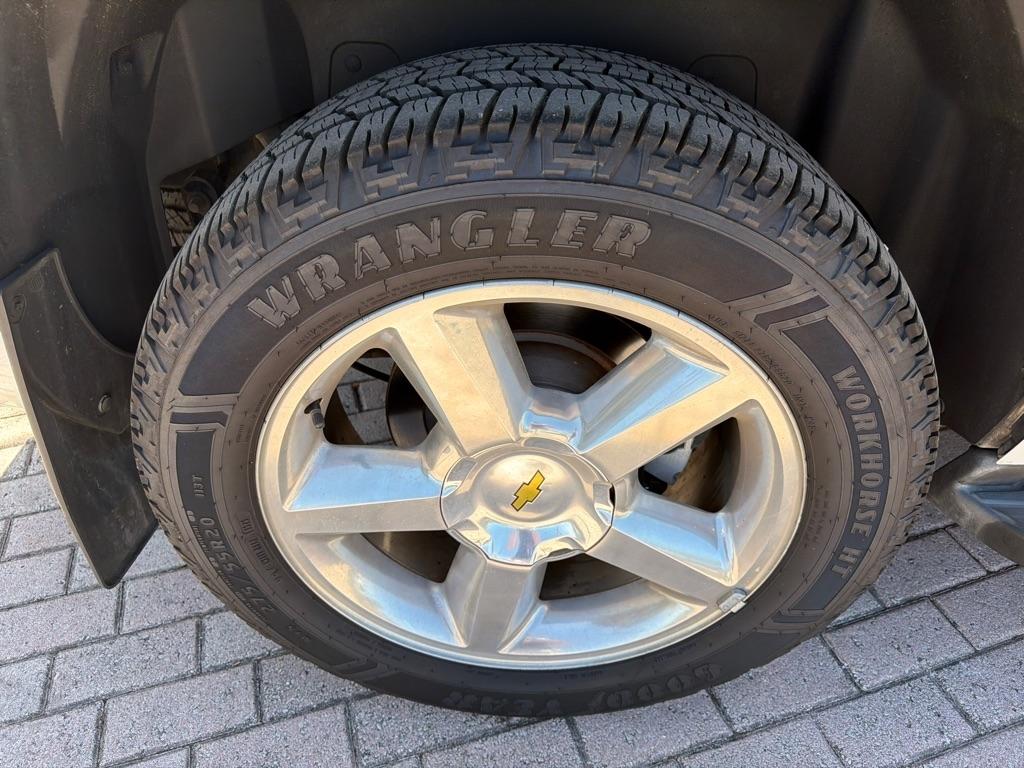 Chevrolet Tahoe 2WD 4dr 1500 LS 2011