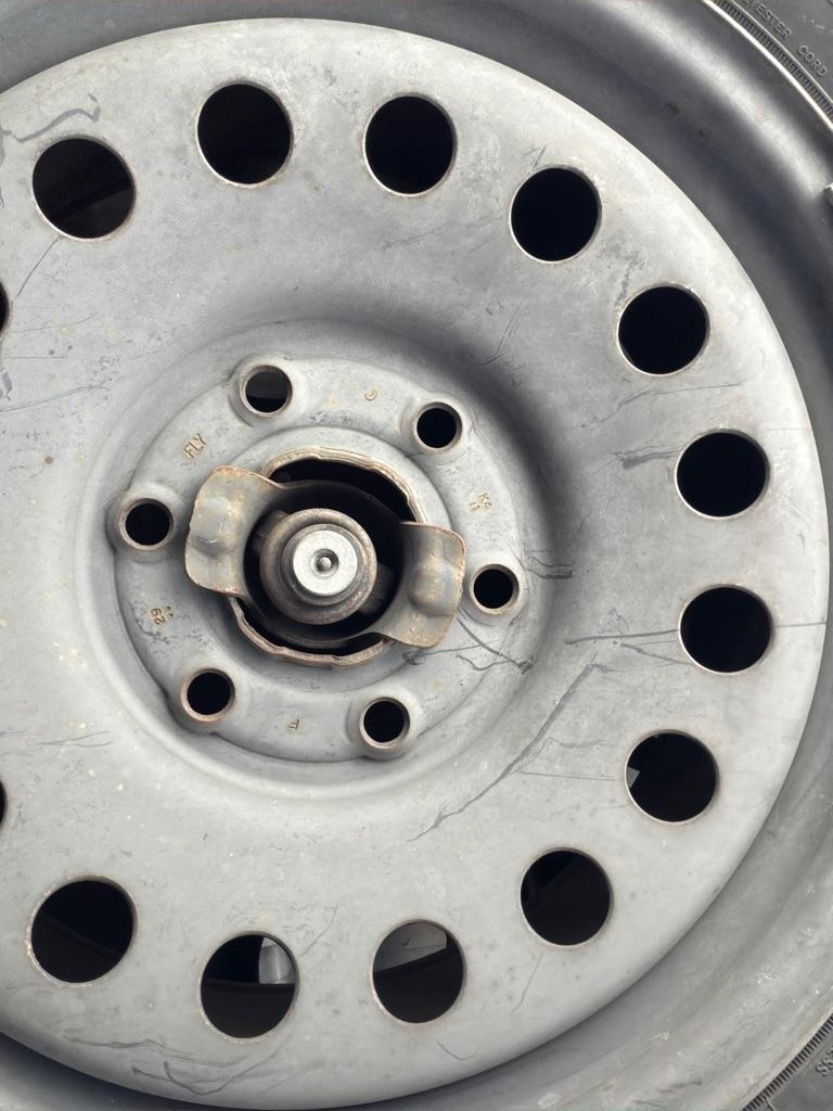 Chevrolet Tahoe 2WD 4dr 1500 LS 2011