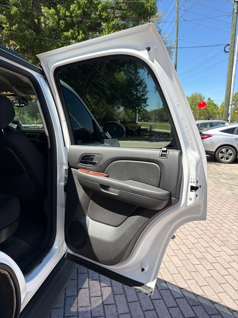 Chevrolet Tahoe 2WD 4dr 1500 LS 2011