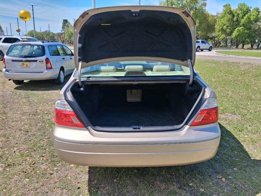 Toyota Avalon 4dr Sdn XLS w/Bench Seat (Natl) 2003