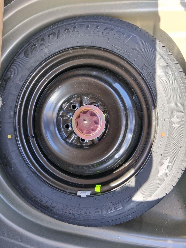 Toyota Avalon 4dr Sdn XLS w/Bench Seat (Natl) 2003