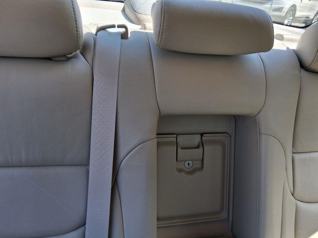 Toyota Avalon 4dr Sdn XLS w/Bench Seat (Natl) 2003