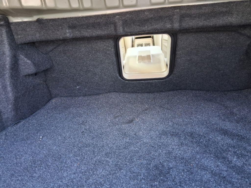 Toyota Avalon 4dr Sdn XLS w/Bench Seat (Natl) 2003