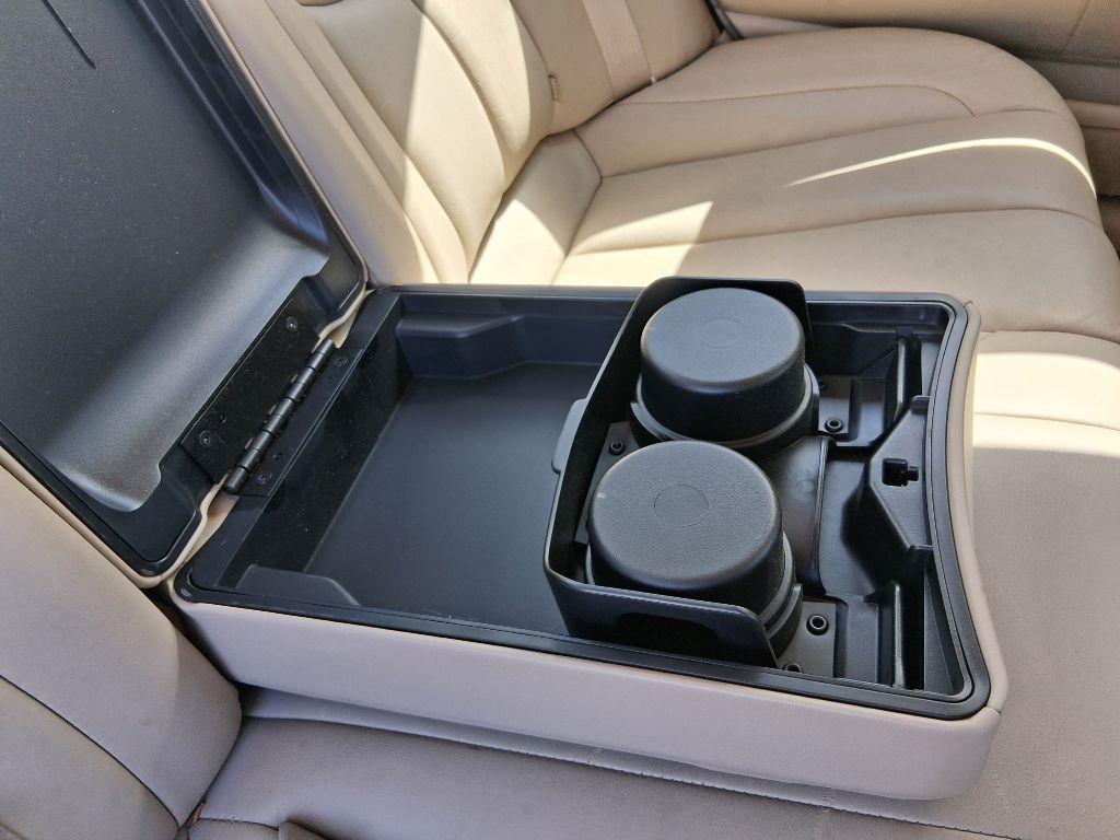 Toyota Avalon 4dr Sdn XLS w/Bench Seat (Natl) 2003