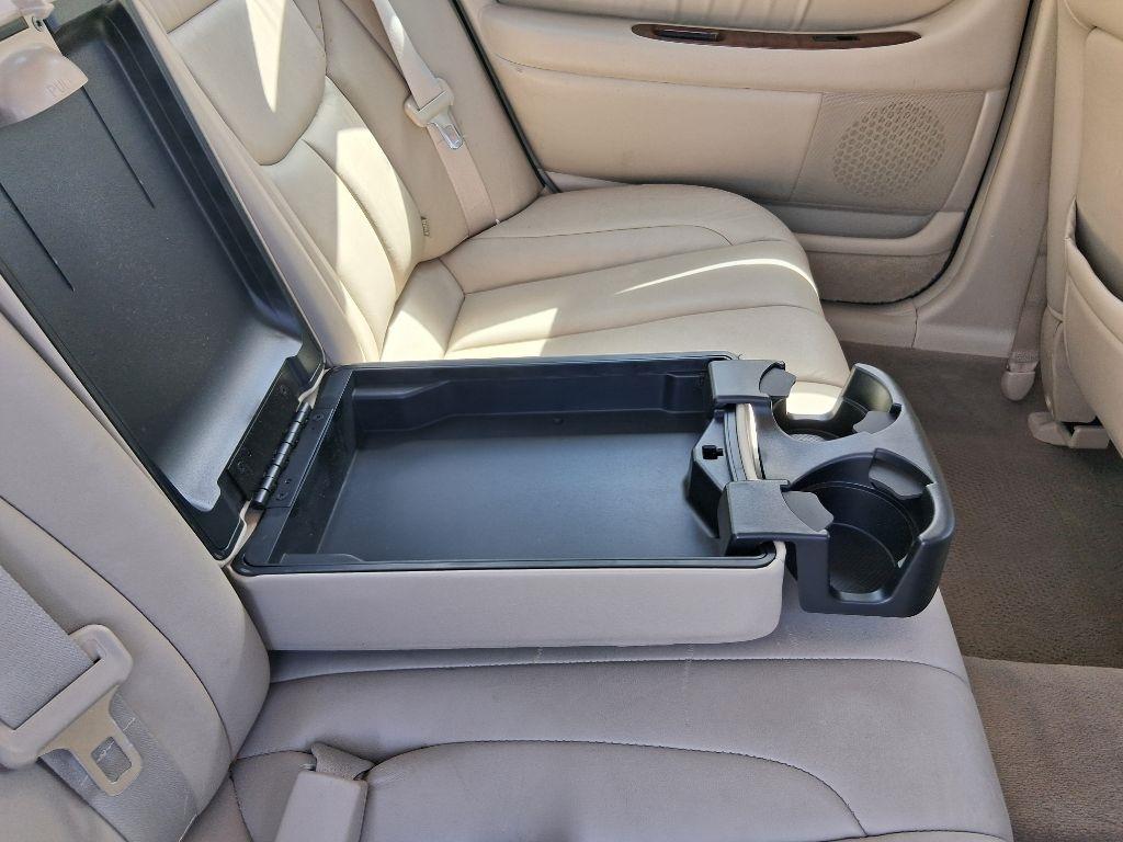 Toyota Avalon 4dr Sdn XLS w/Bench Seat (Natl) 2003