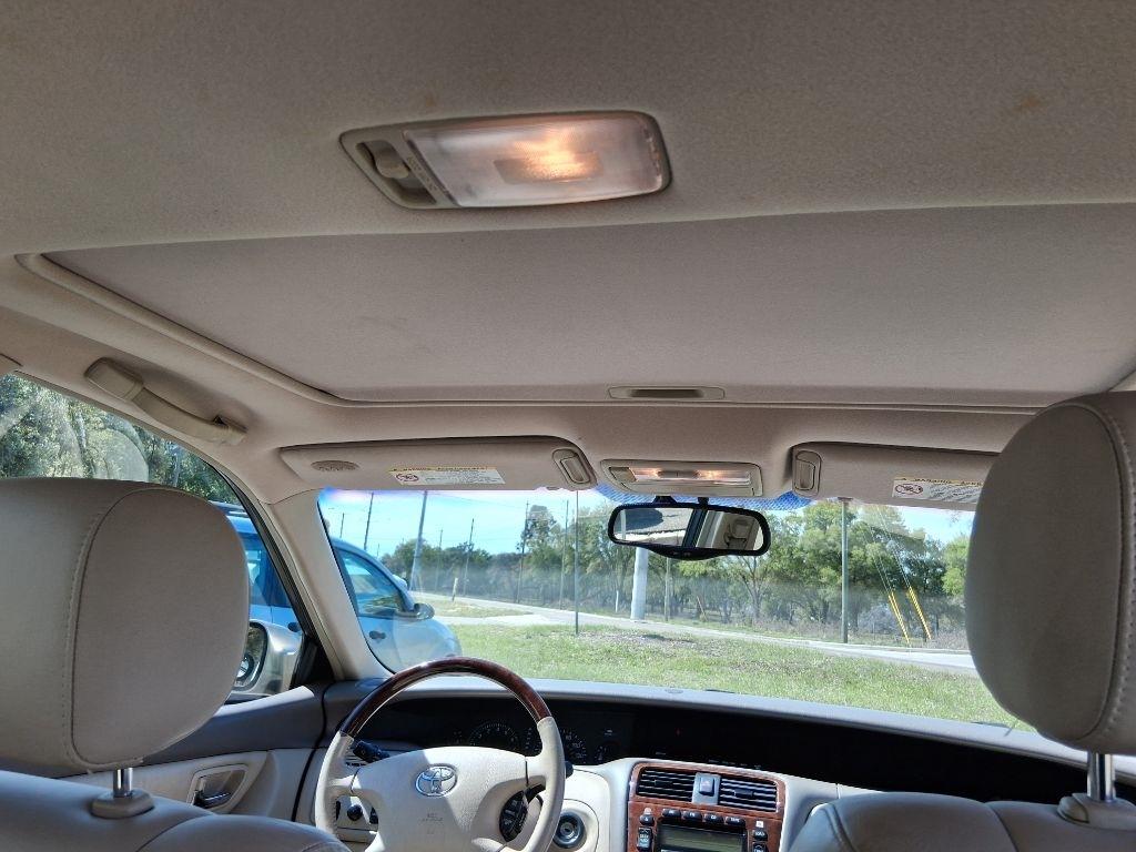 Toyota Avalon 4dr Sdn XLS w/Bench Seat (Natl) 2003