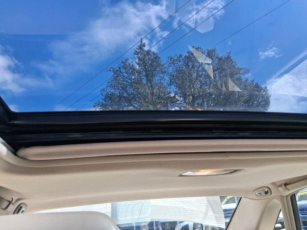 Toyota Avalon 4dr Sdn XLS w/Bench Seat (Natl) 2003