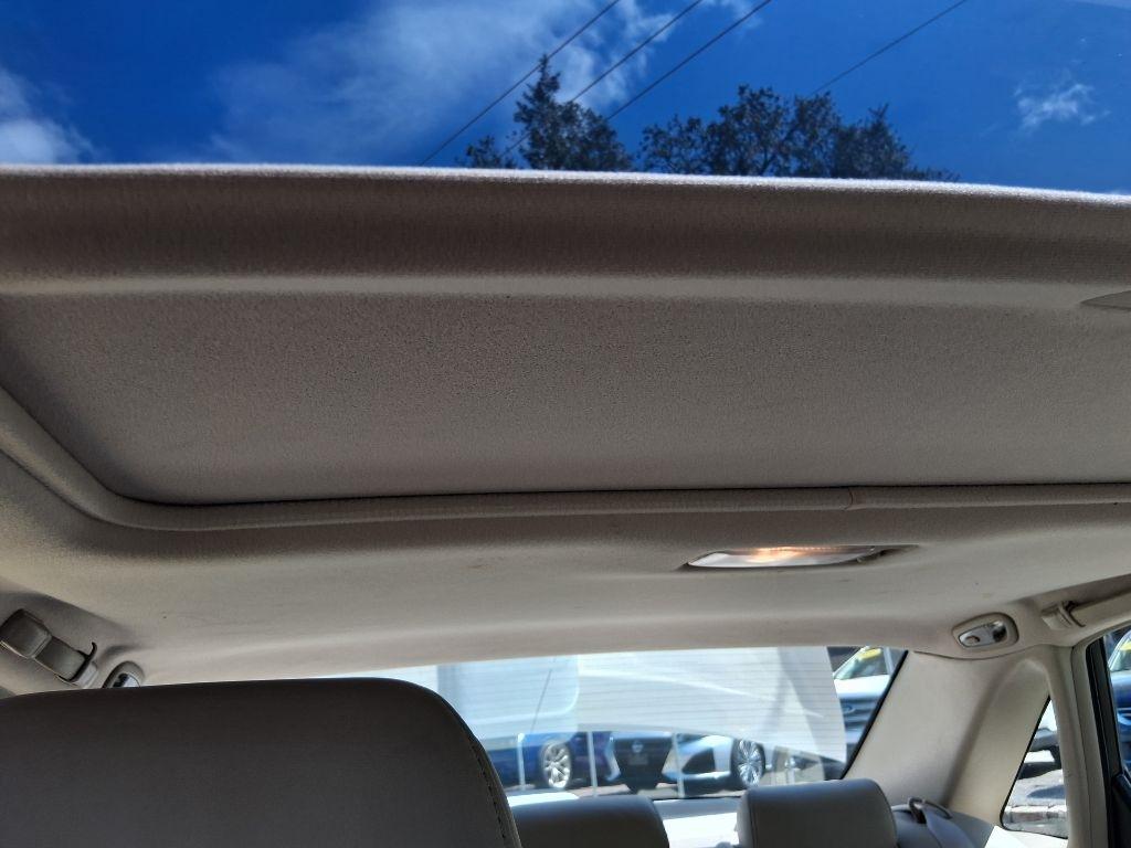 Toyota Avalon 4dr Sdn XLS w/Bench Seat (Natl) 2003