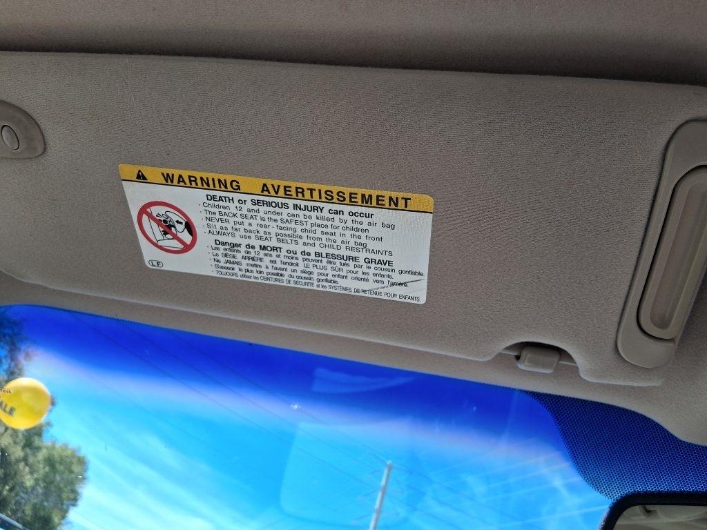 Toyota Avalon 4dr Sdn XLS w/Bench Seat (Natl) 2003