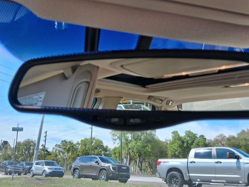 Toyota Avalon 4dr Sdn XLS w/Bench Seat (Natl) 2003