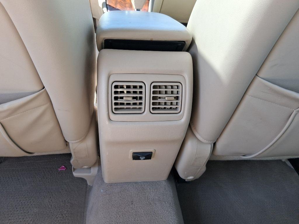 Toyota Avalon 4dr Sdn XLS w/Bench Seat (Natl) 2003