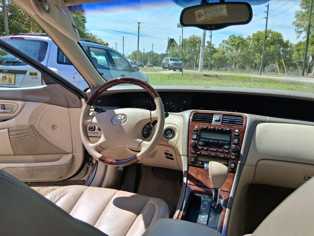 Toyota Avalon 4dr Sdn XLS w/Bench Seat (Natl) 2003