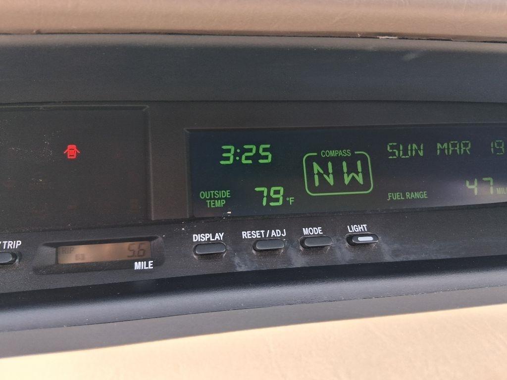 Toyota Avalon 4dr Sdn XLS w/Bench Seat (Natl) 2003