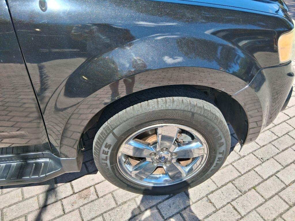 Ford Escape FWD 4dr XLT 2011