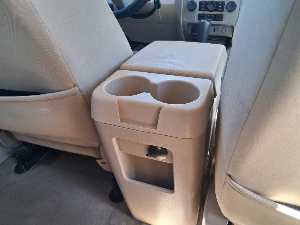 Ford Escape FWD 4dr XLT 2011