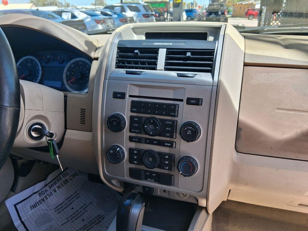 Ford Escape FWD 4dr XLT 2011