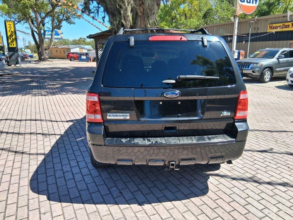 Ford Escape FWD 4dr XLT 2011