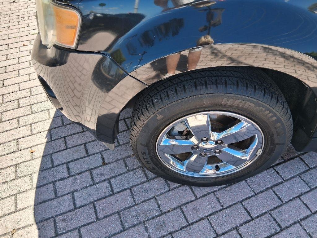 Ford Escape FWD 4dr XLT 2011