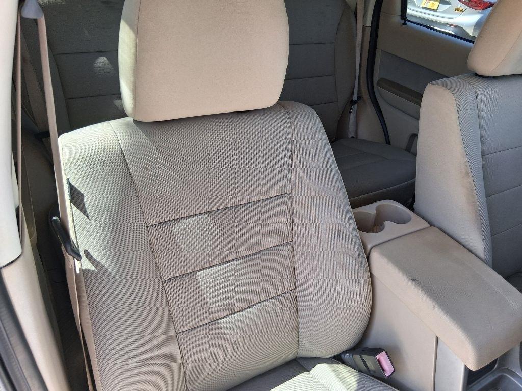 Ford Escape FWD 4dr XLT 2011