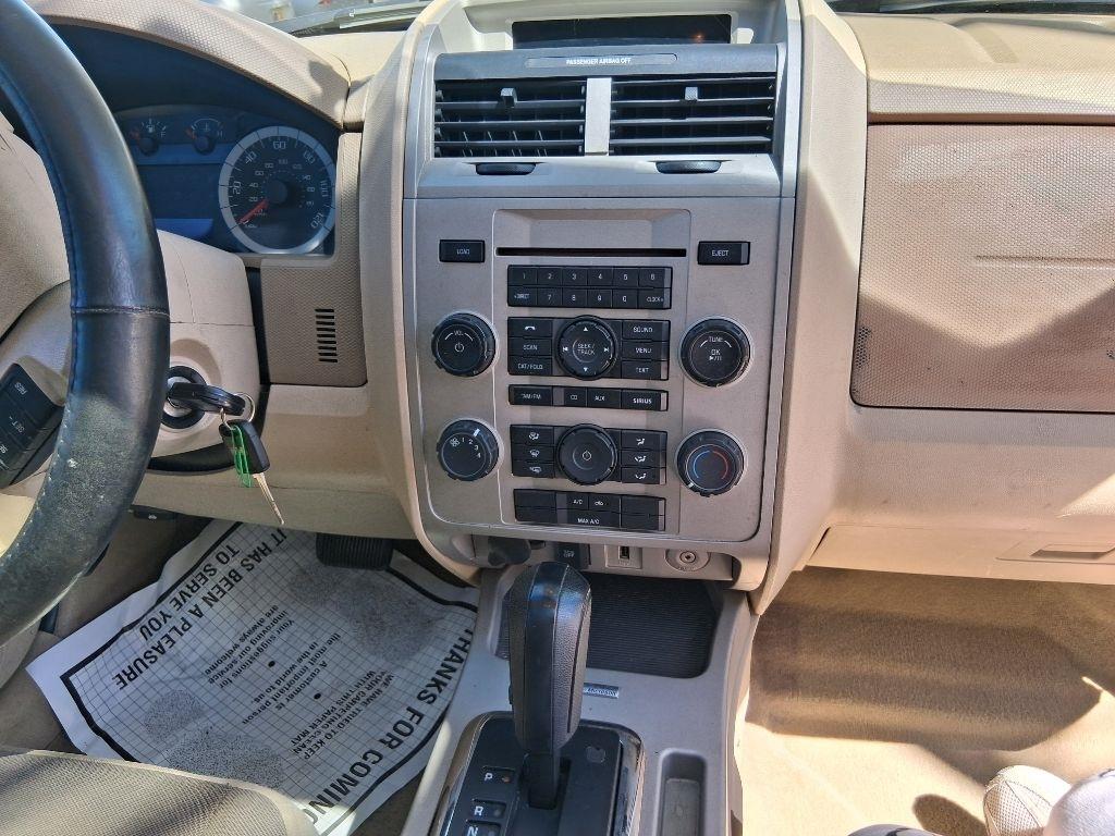 Ford Escape FWD 4dr XLT 2011