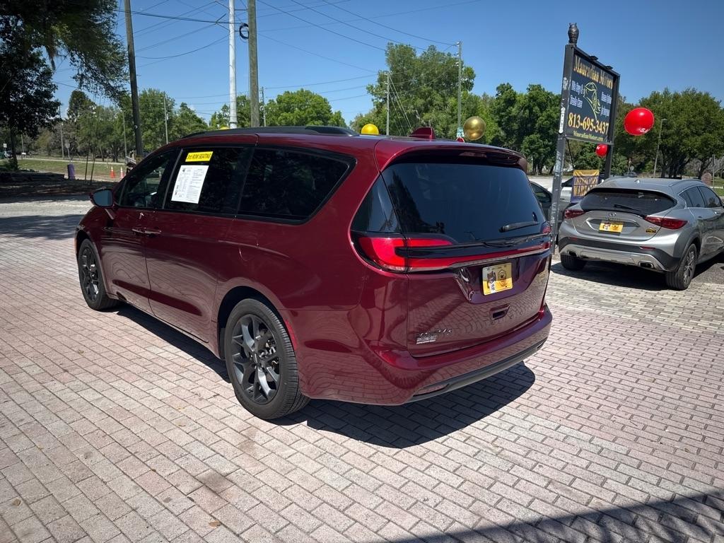 Chrysler Pacifica Touring L FWD 2022