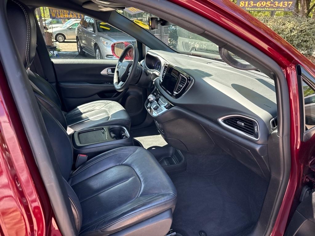 Chrysler Pacifica Touring L FWD 2022