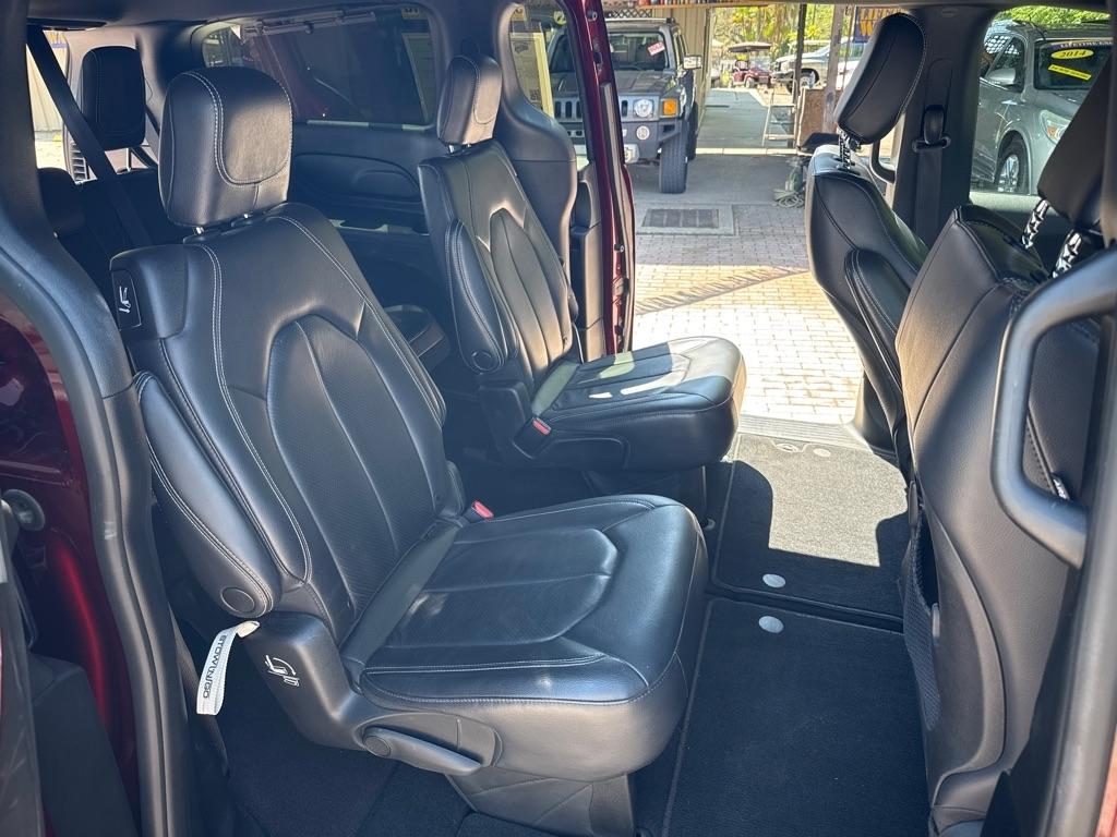 Chrysler Pacifica Touring L FWD 2022