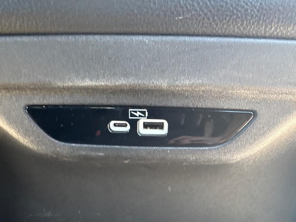 Chrysler Pacifica Touring L FWD 2022