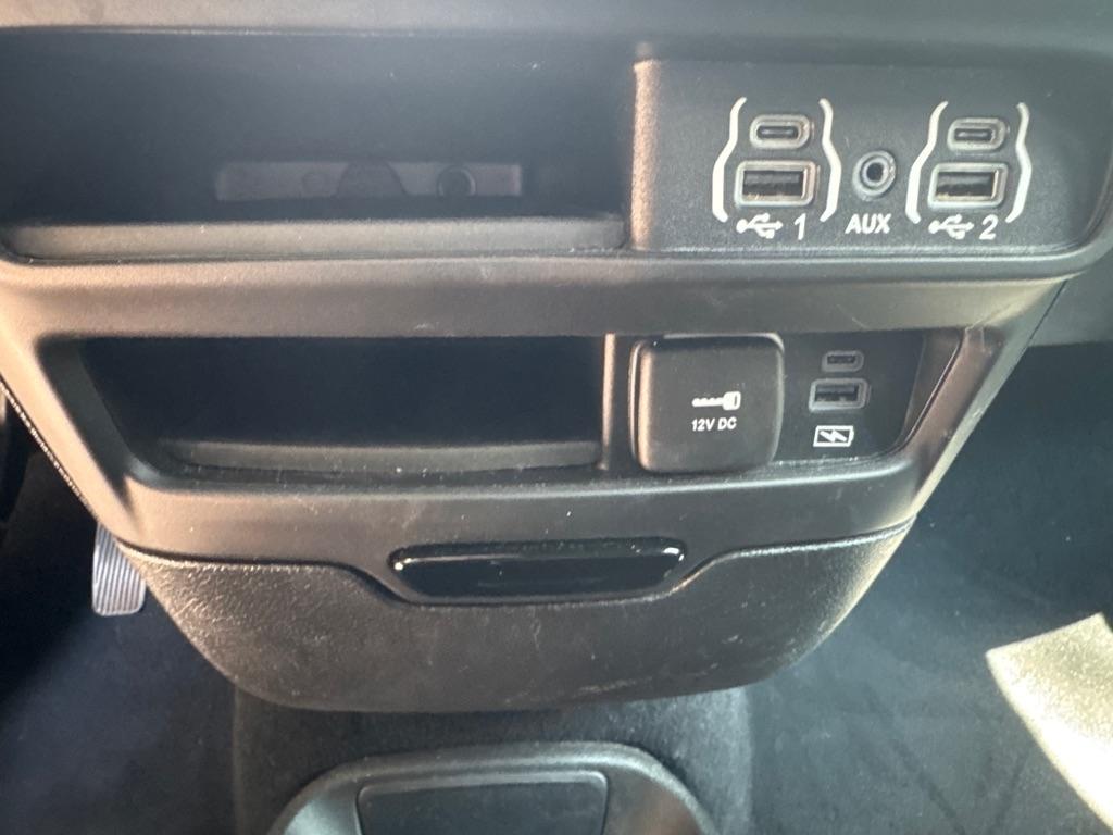 Chrysler Pacifica Touring L FWD 2022