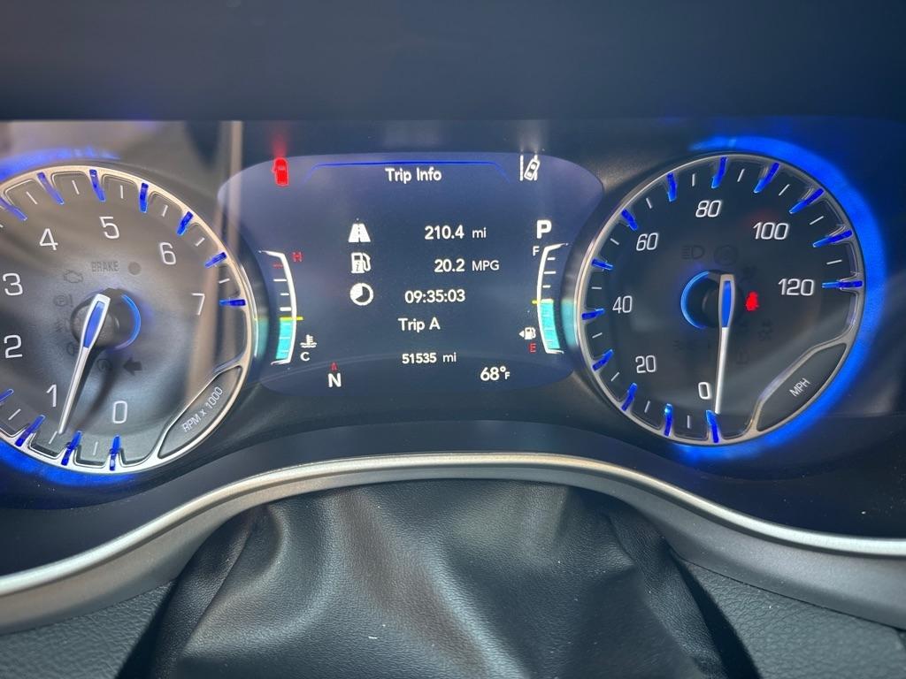 Chrysler Pacifica Touring L FWD 2022