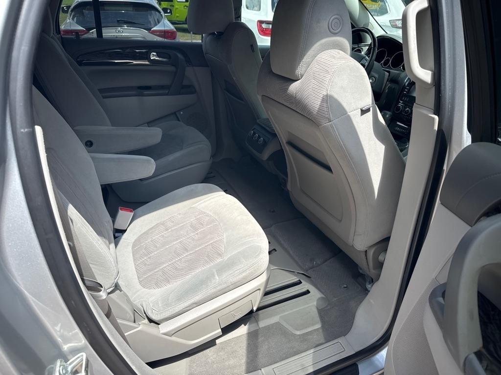 Buick Enclave FWD 4dr Convenience 2014