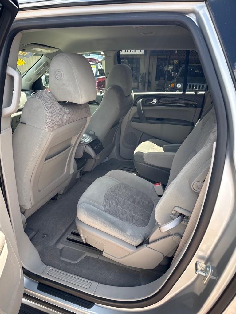 Buick Enclave FWD 4dr Convenience 2014