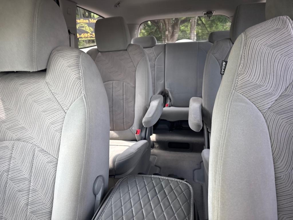 Buick Enclave FWD 4dr Convenience 2014
