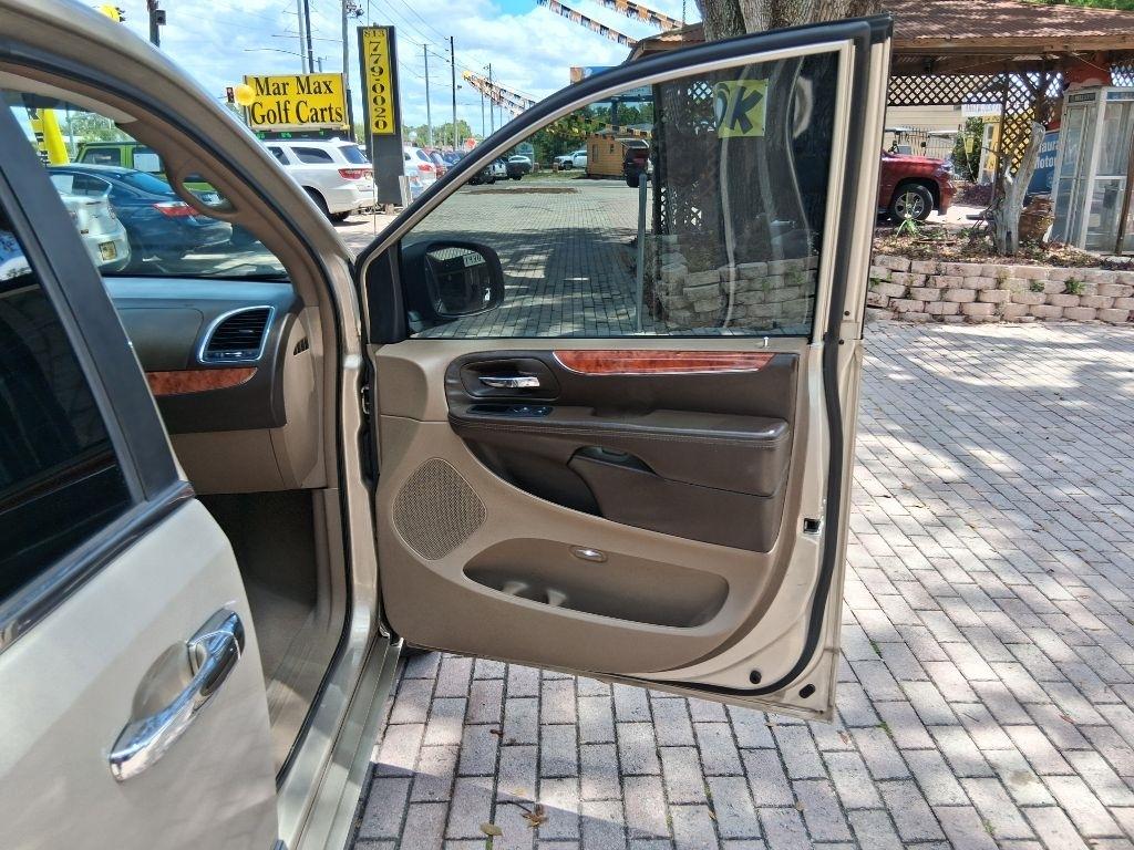 Chrysler Town & Country 4dr Wgn Touring 2015