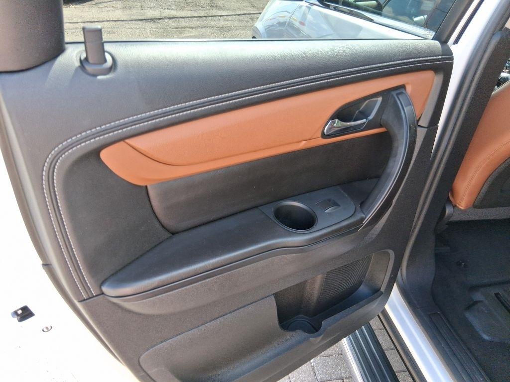 Chevrolet Traverse FWD 4dr LT w/2LT 2017