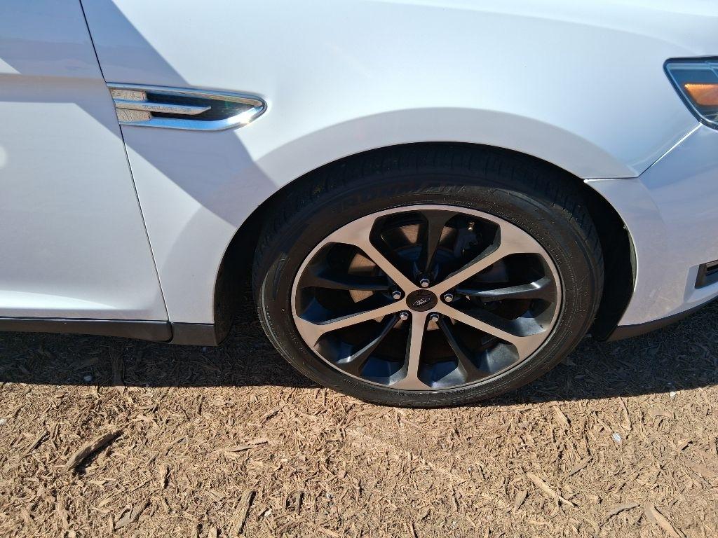 Ford Taurus 4dr Sdn SEL FWD 2016