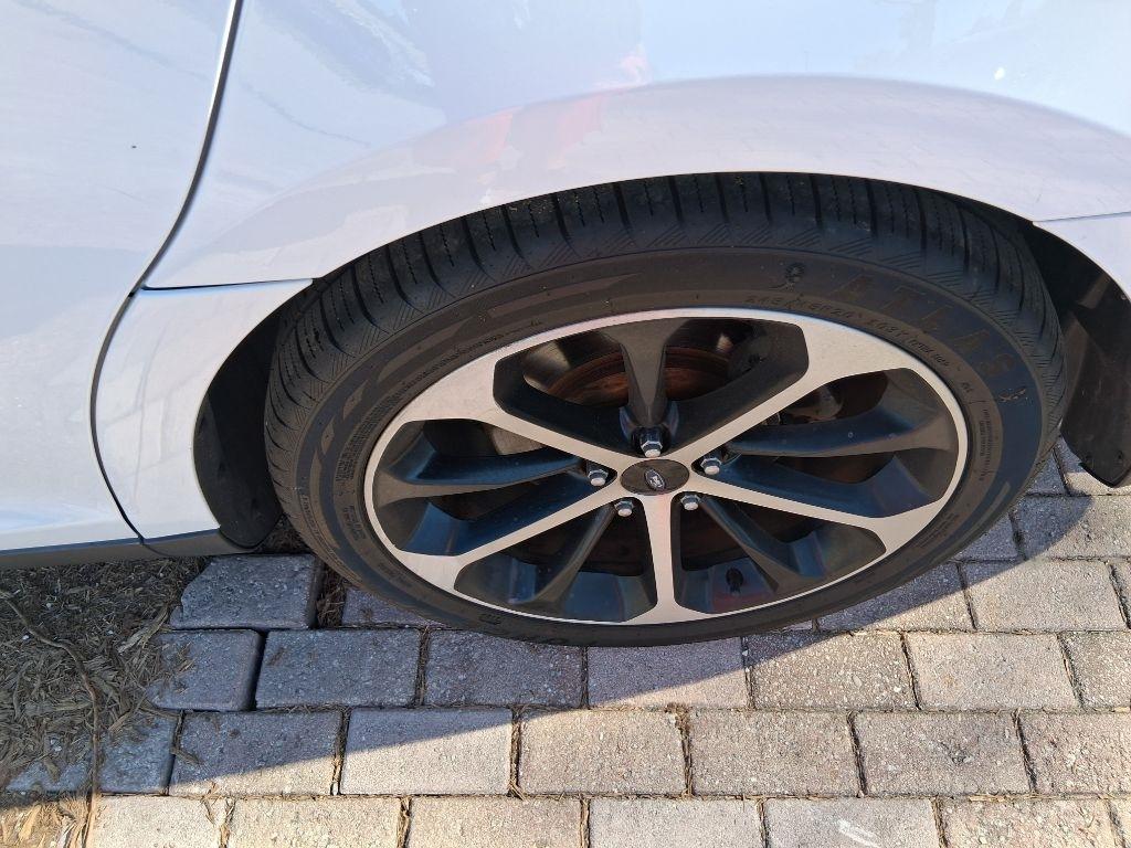 Ford Taurus 4dr Sdn SEL FWD 2016