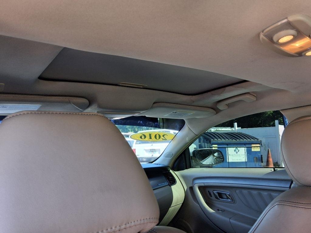 Ford Taurus 4dr Sdn SEL FWD 2016