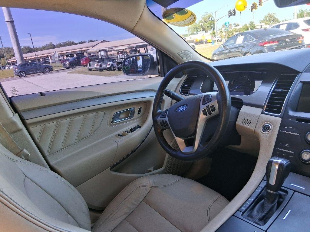 Ford Taurus 4dr Sdn SEL FWD 2016